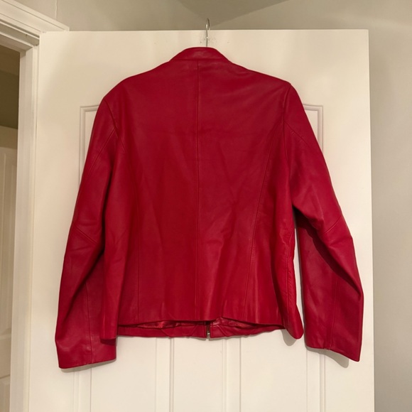 Chic Red Leather Jacket - Picture 2 of 5